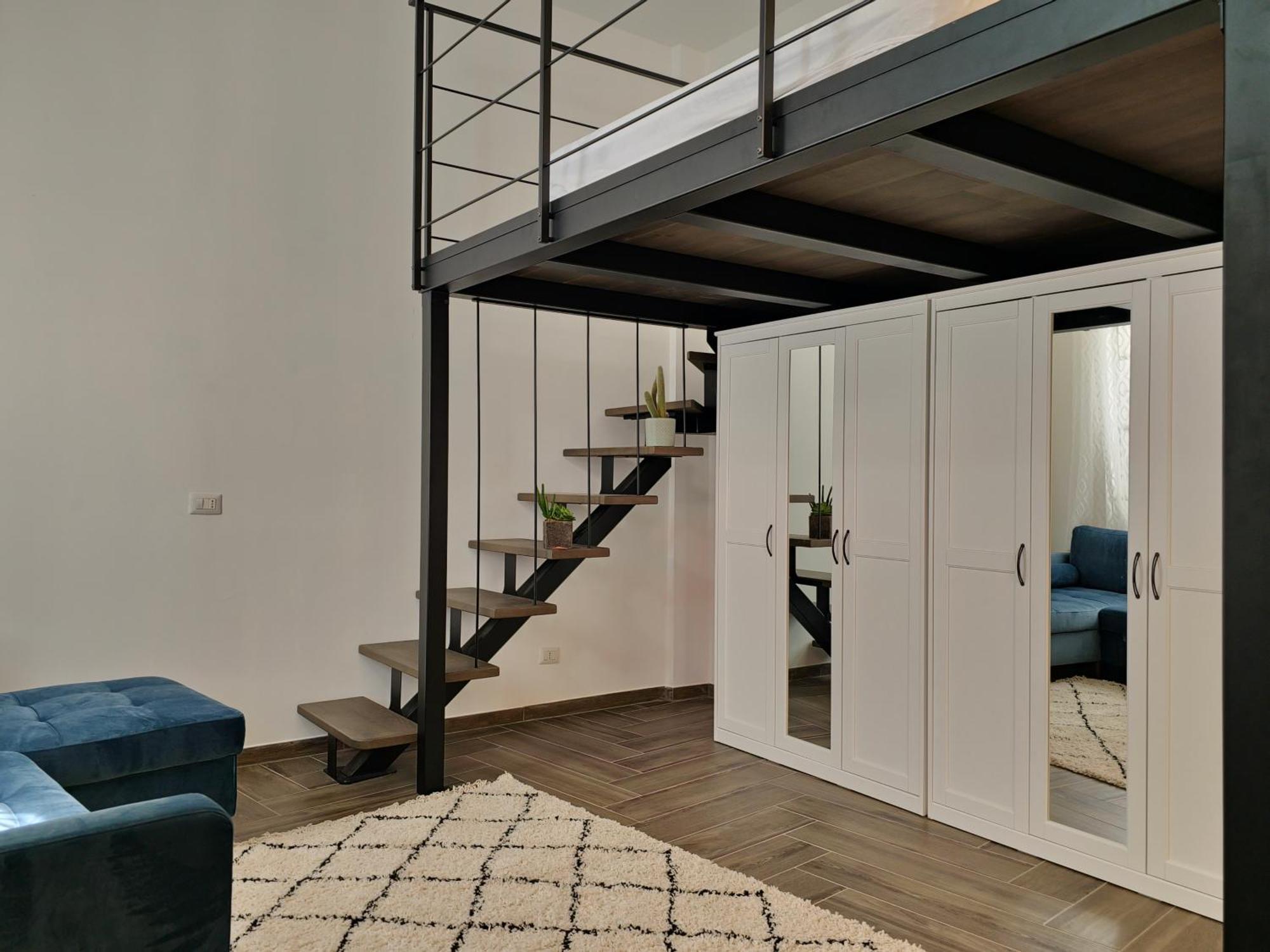Stylish Duplex In The Heart Of - Navigli Bocconi Mailand